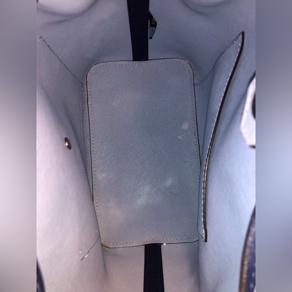 💥Moving to @the_bag_guy💥Michael Kors - Greenwich Medium Bucket Bag - Picture 13 of 16